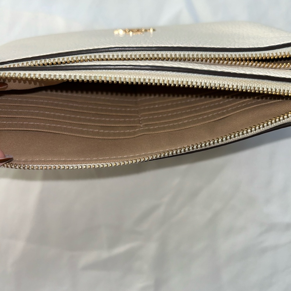 Coach Cream Leather Wristlet - Double Zipper - Picture 6 of 7
